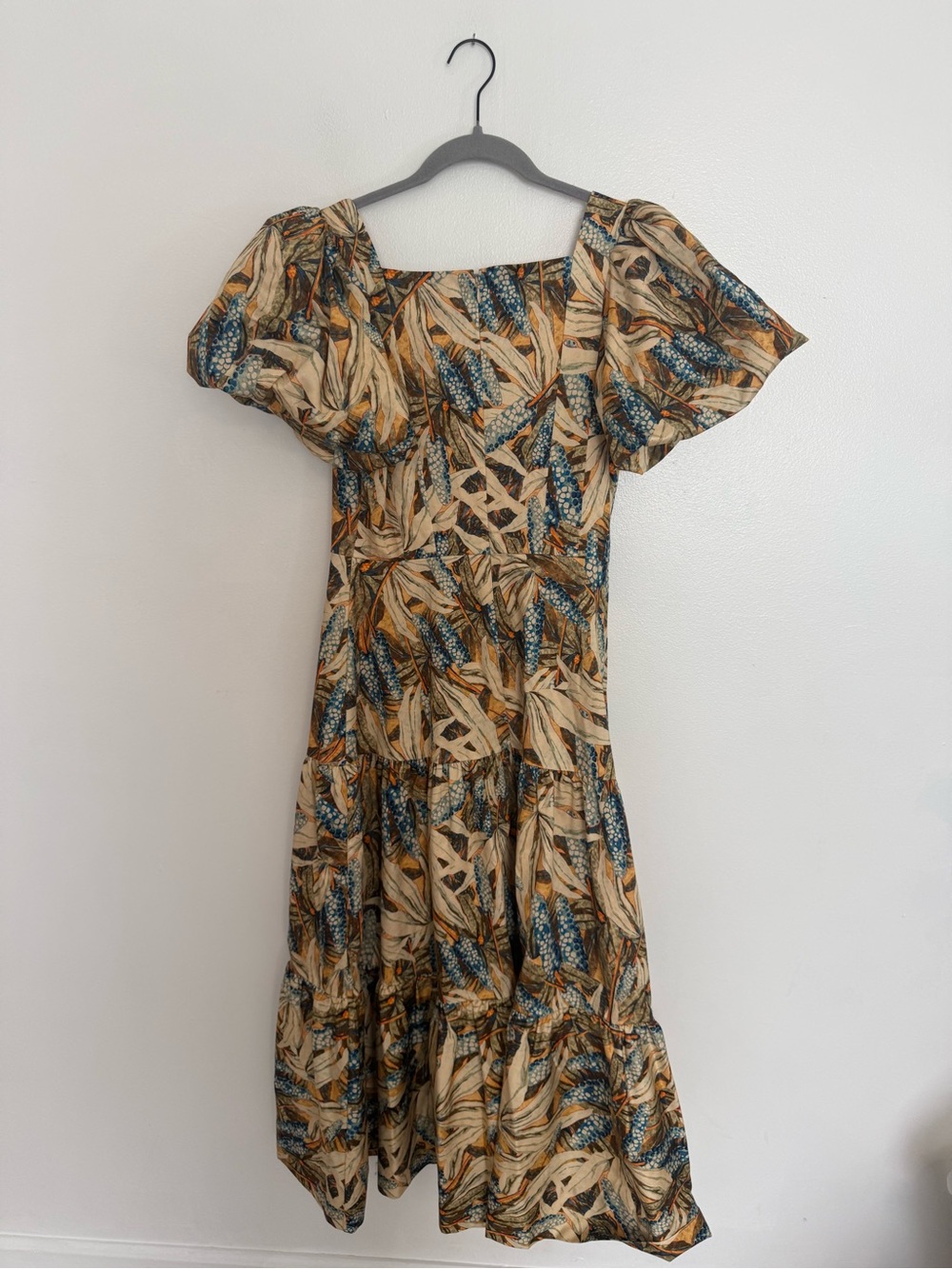 Hunter Bell Dress Cassidy Midi Puff Sleeve in Harvest Blue Pale Yellow Floral - Picture 9 of 9